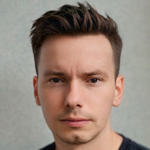 Sebastian Kraus Senior Data Engineer